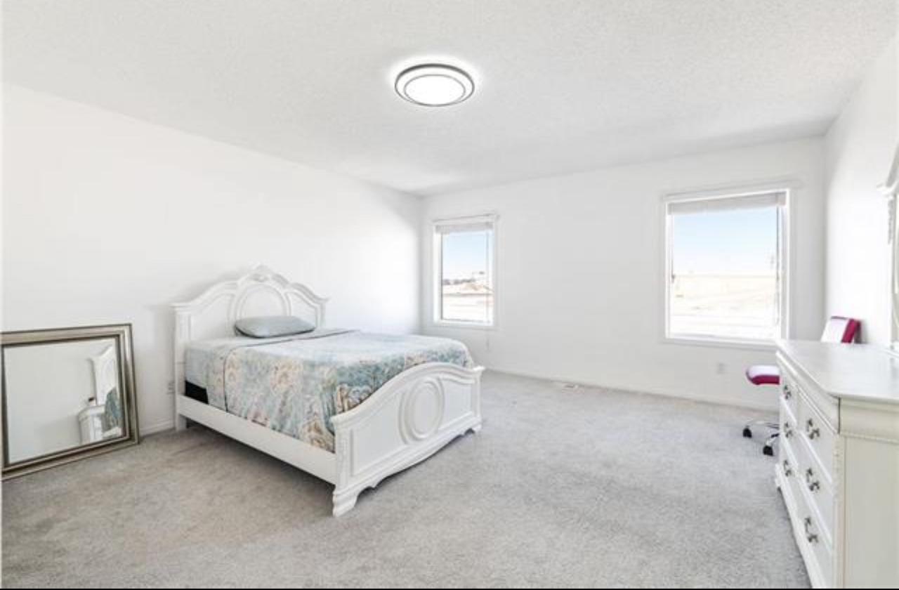 119 Beachham Crescent , Winnipeg R3Y 0A7